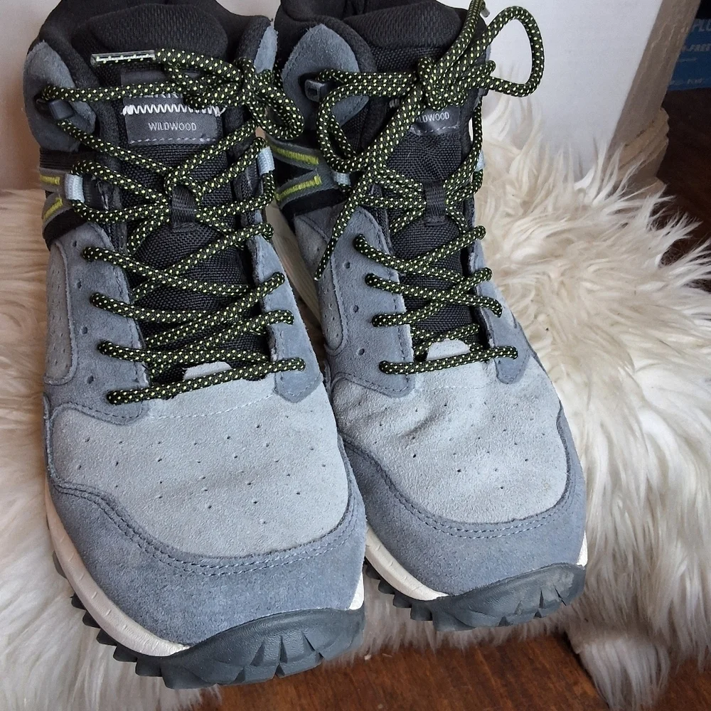 Merrell Men's Gray and Black Widwood Hiking Shoes